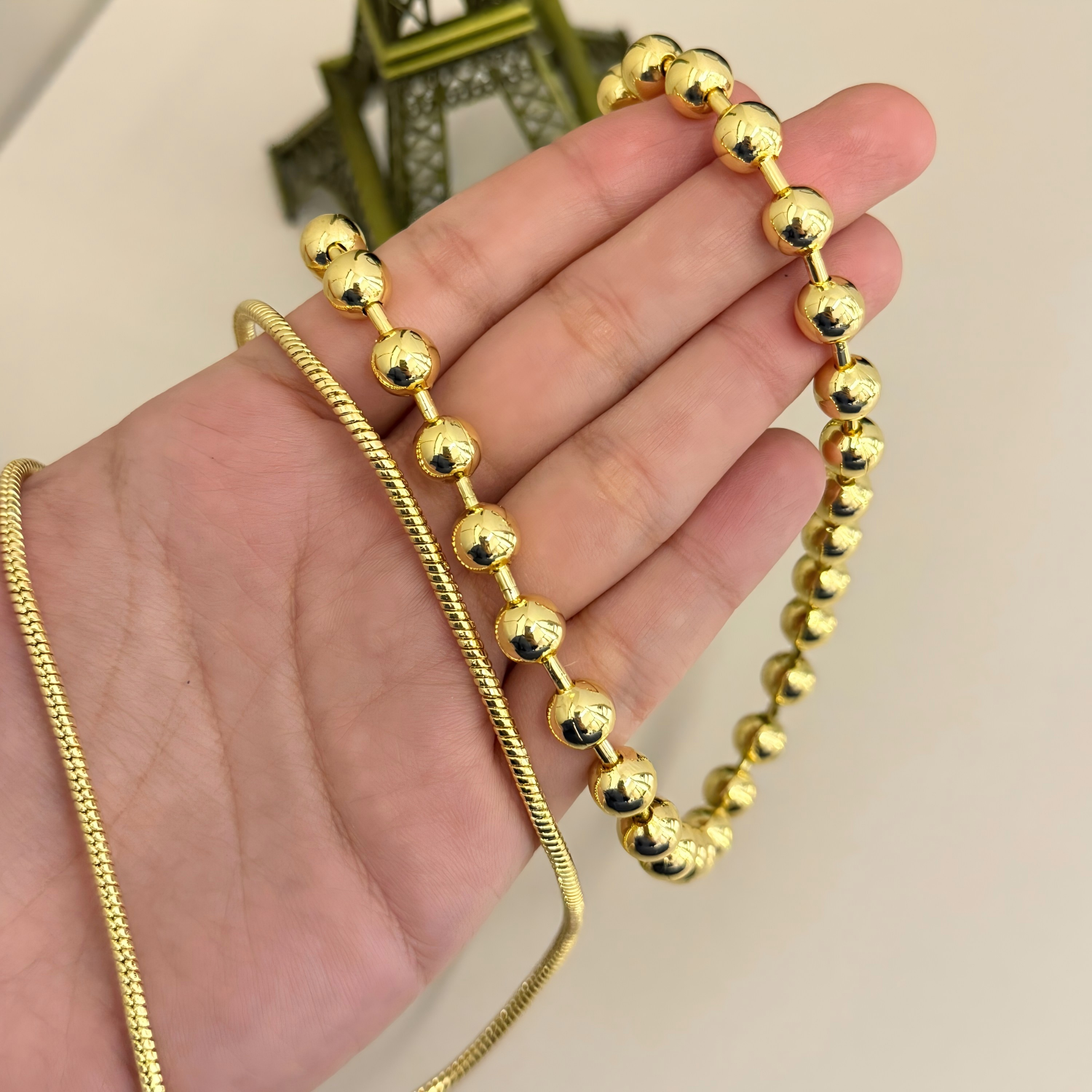 COLLAR